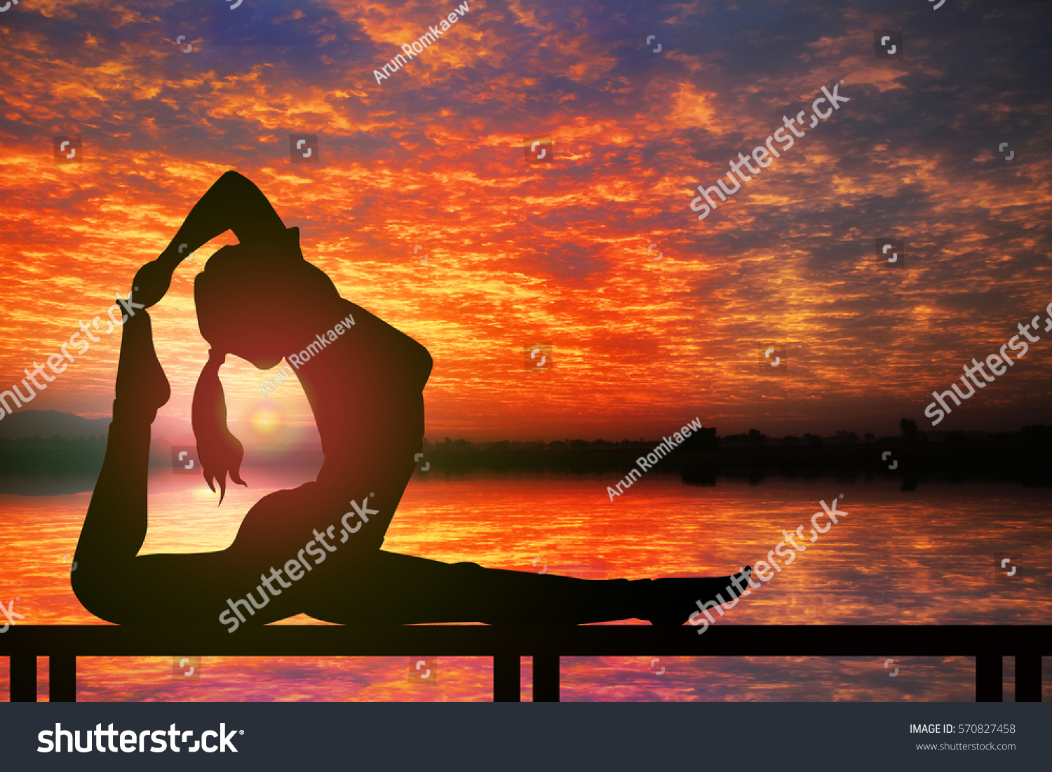 Silhouette Beautiful Yoga Woman Sunsets Background Stock