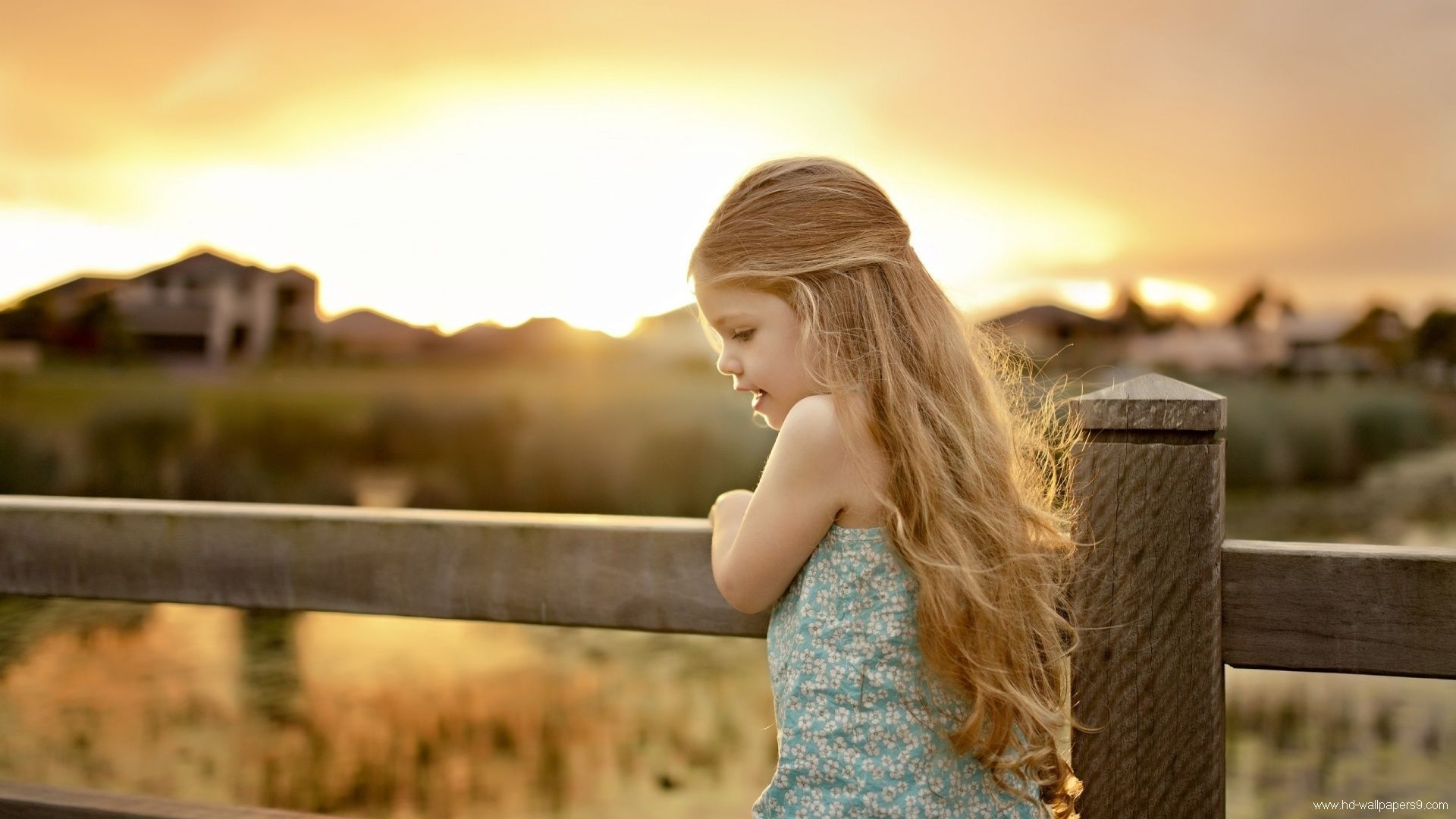Sweet Girl Wallpaper HD