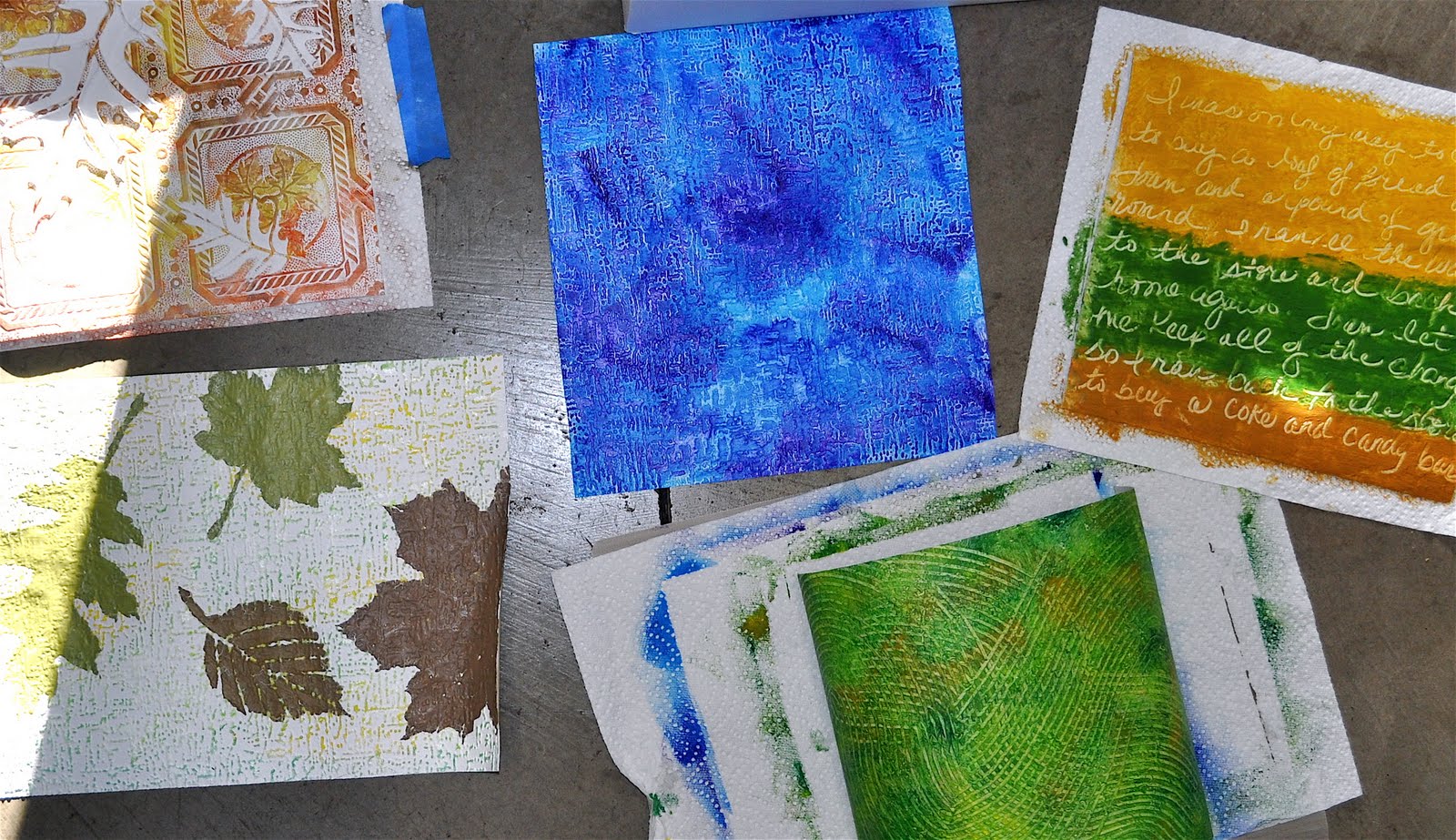 Free download The wallpaper with leaves on the bottom left in the photo