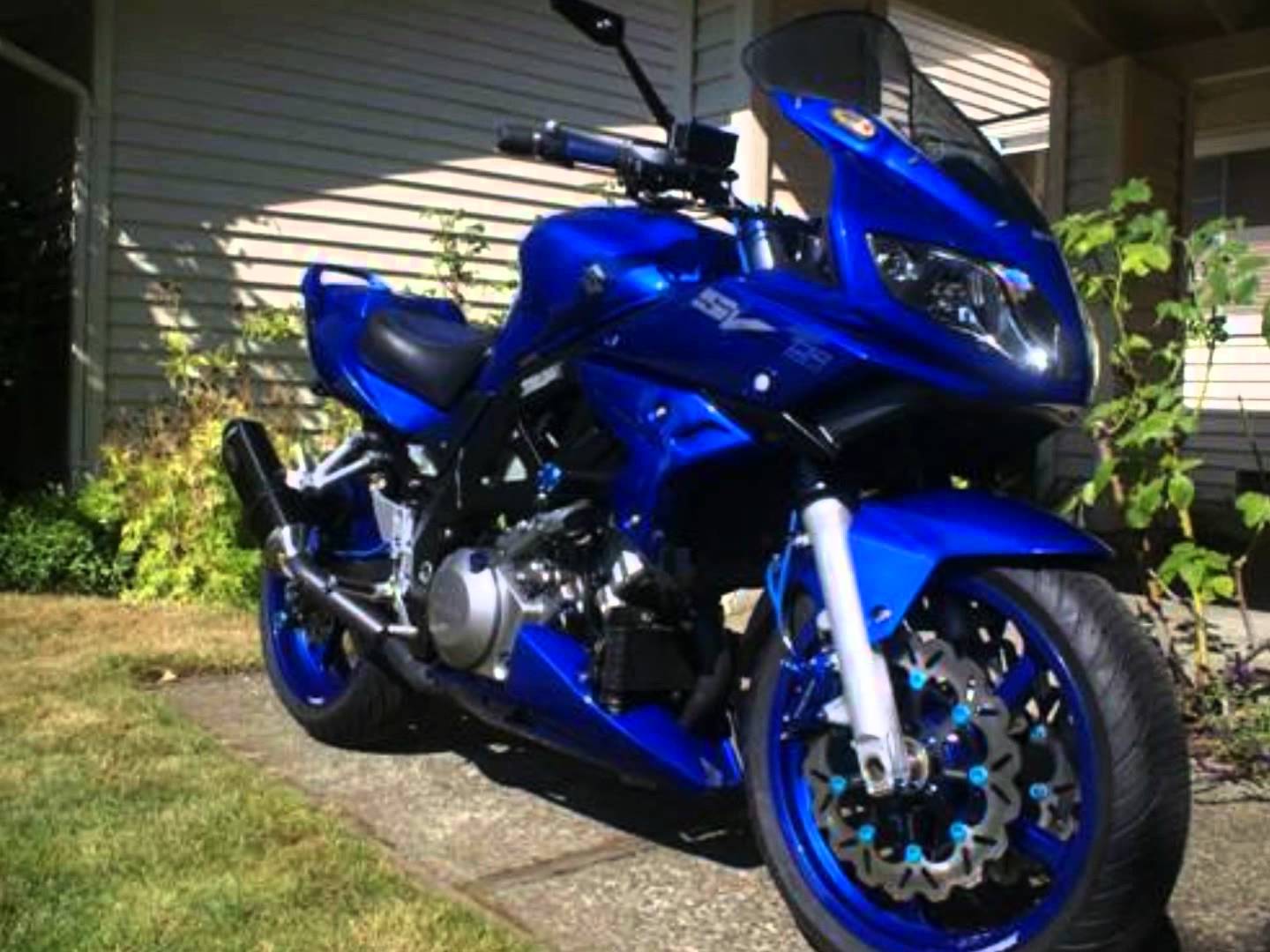 Suzuki Sv1000s Wallpaper