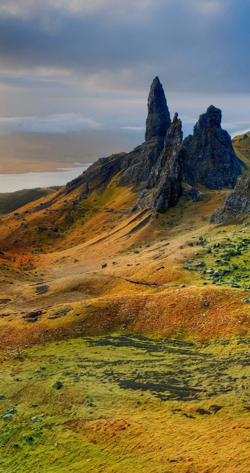  Old Man of Storr Isle of Skye Scotland Wallpaper for Apple iPhone 6