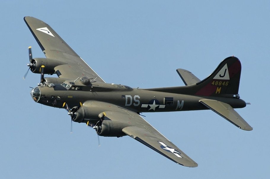 Boeing B17 Flying Fortress Wallpaper Picture