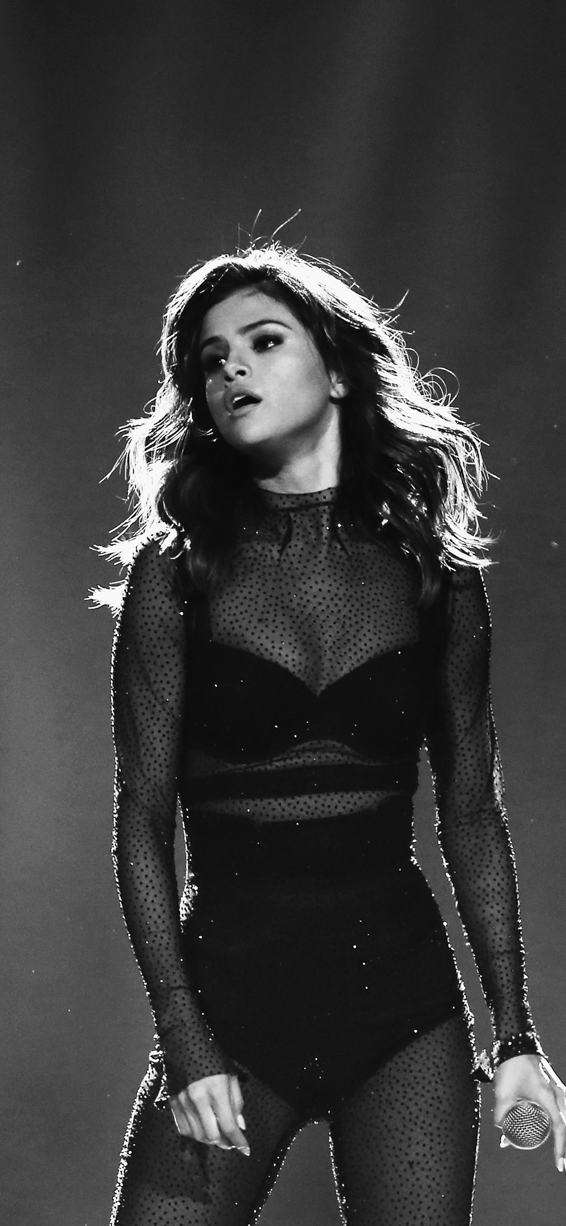 Selena Gomez iPhone Wallpaper On