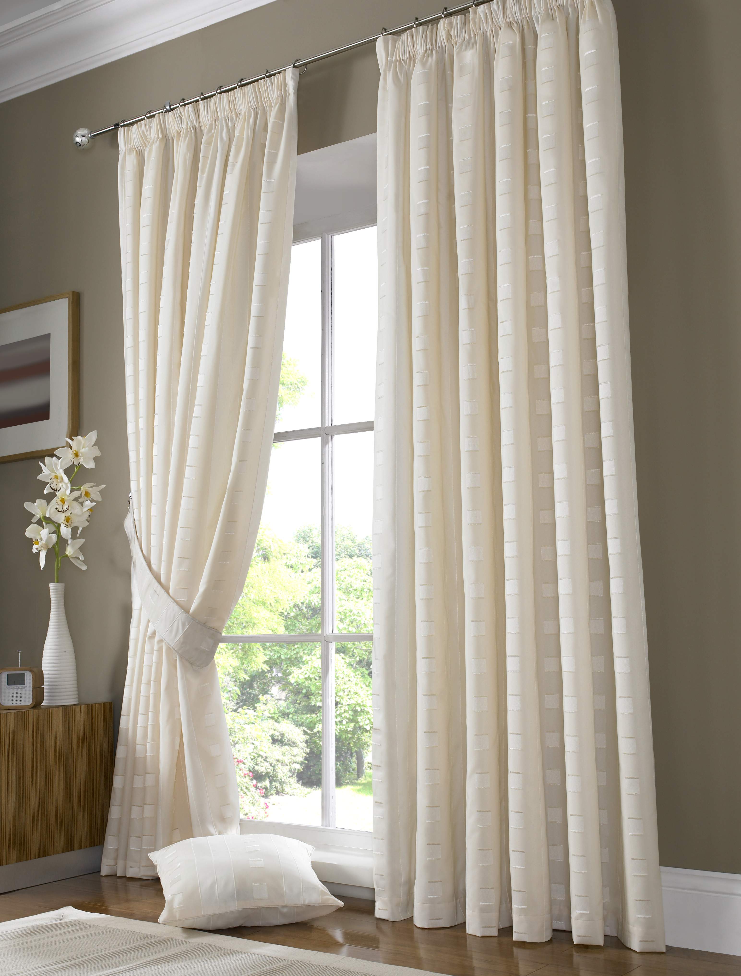 The Best Quality Fabrics And Ready Made Curtains Blinds