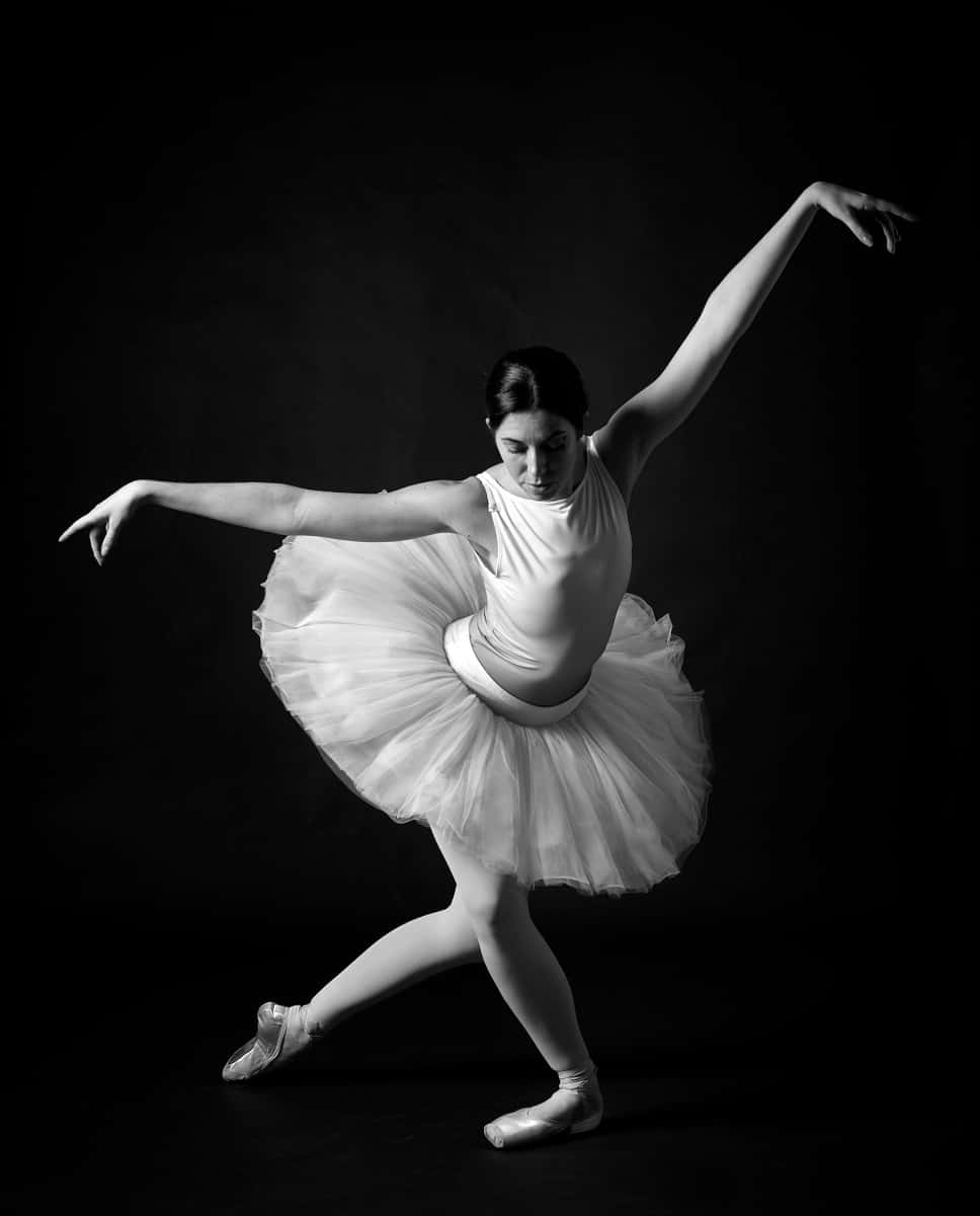 Ballerina Dancer Elegant Bow Photography Gv0ycj00xhrdv6oa Wallpaper