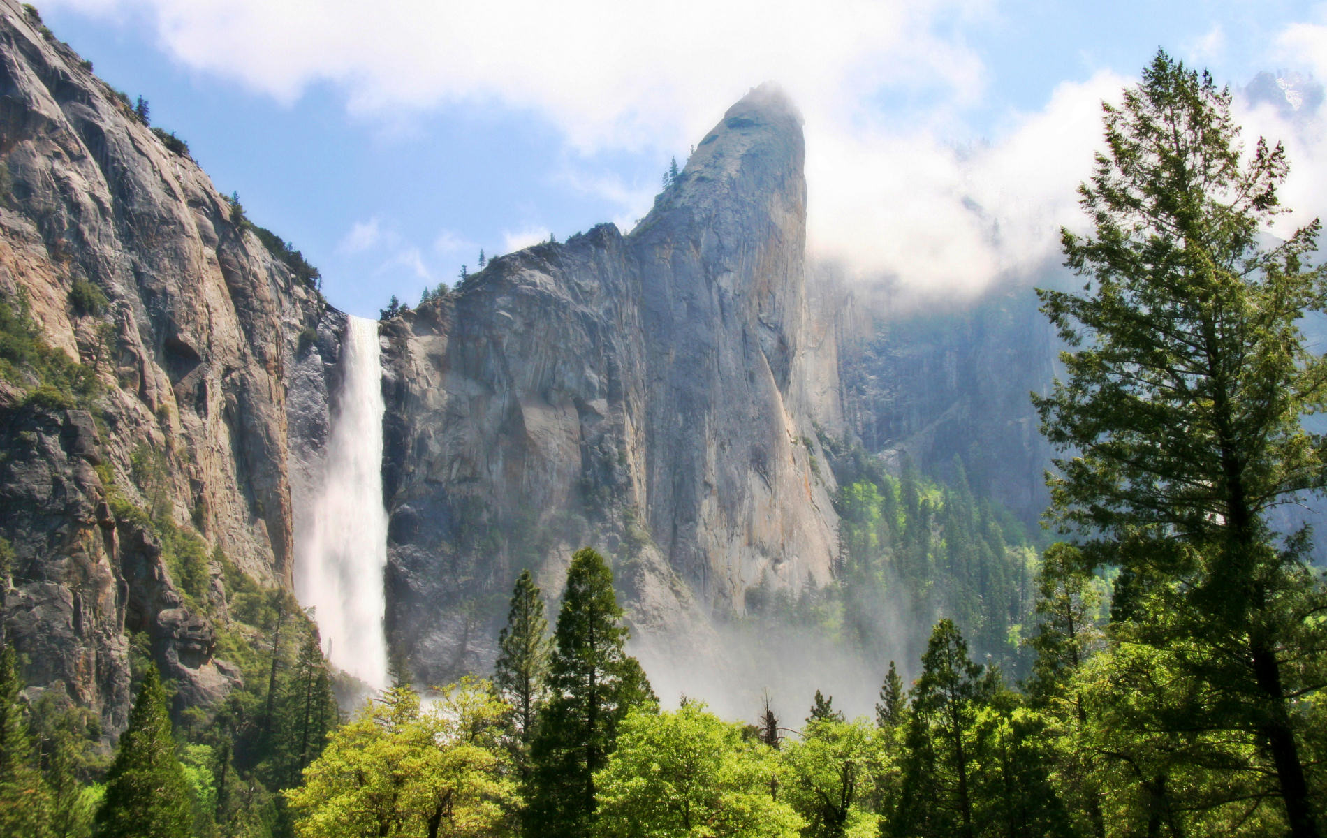 Yosemite Wallpaper Bridalveil Fall