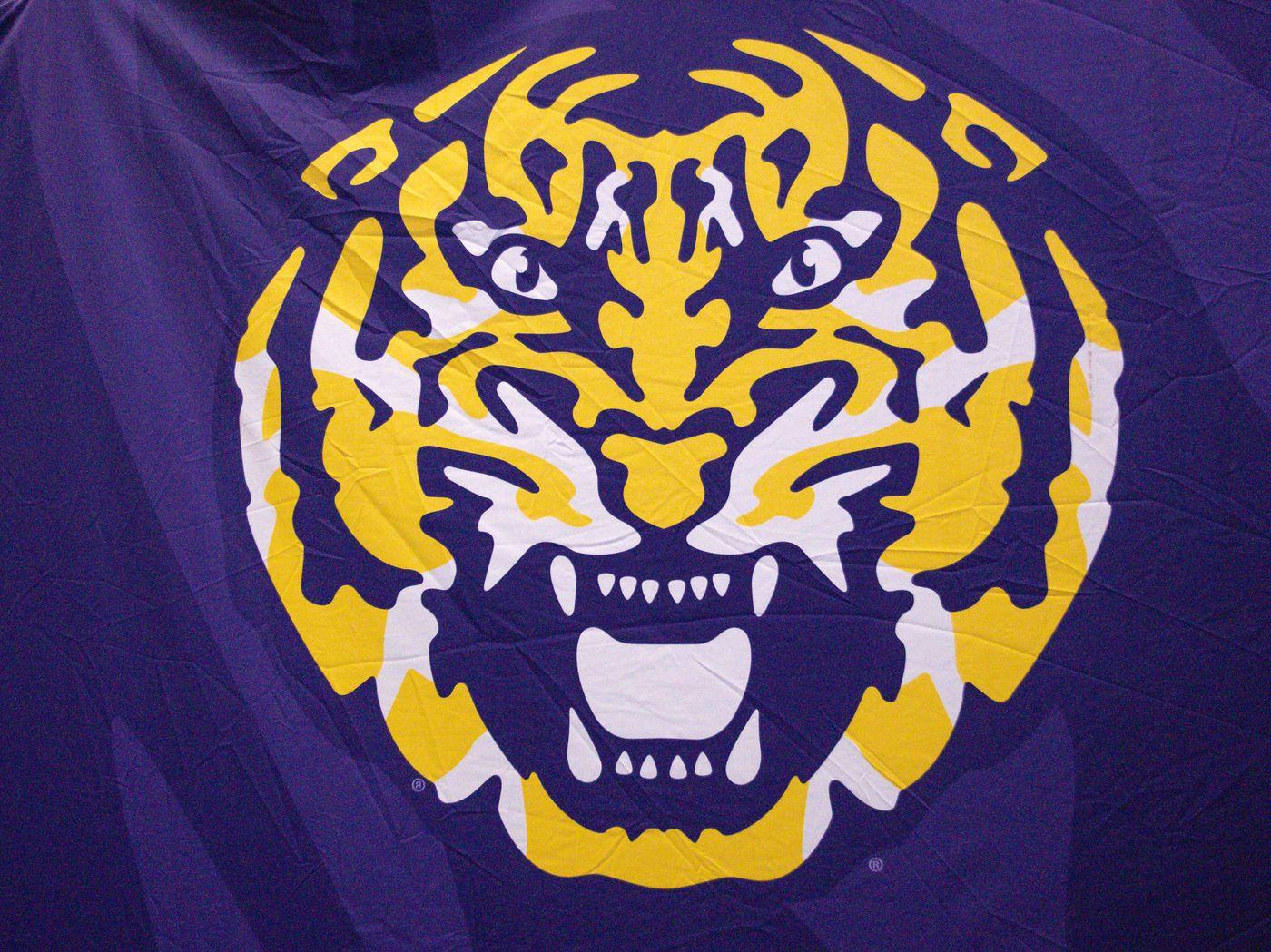 Preseason Coaches Poll Lsu Checks In At No And The Valley Shook