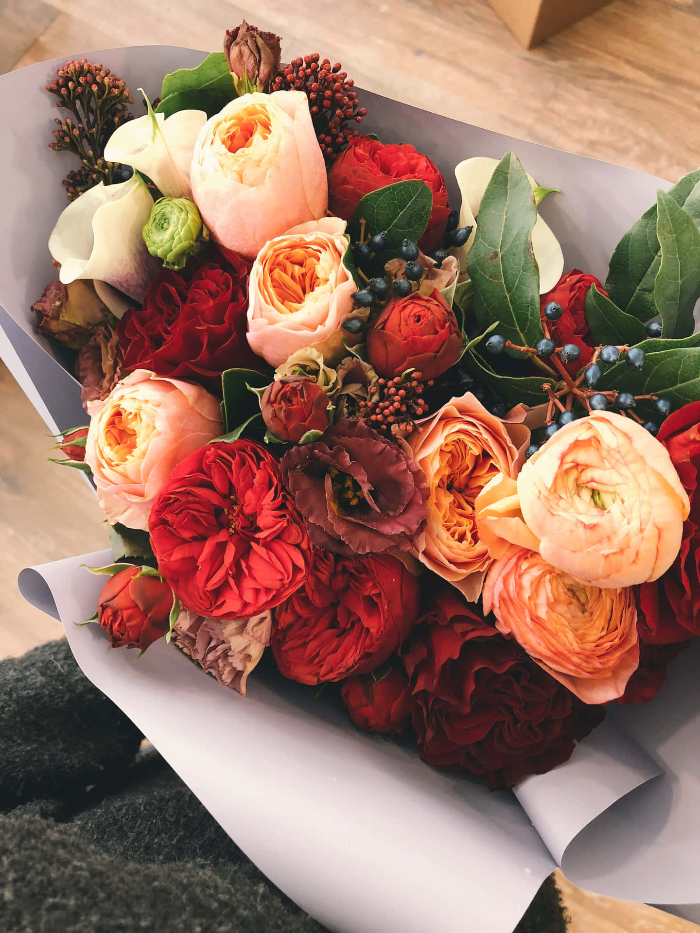 Cascade Rose Bouquet Picture Wallpaper