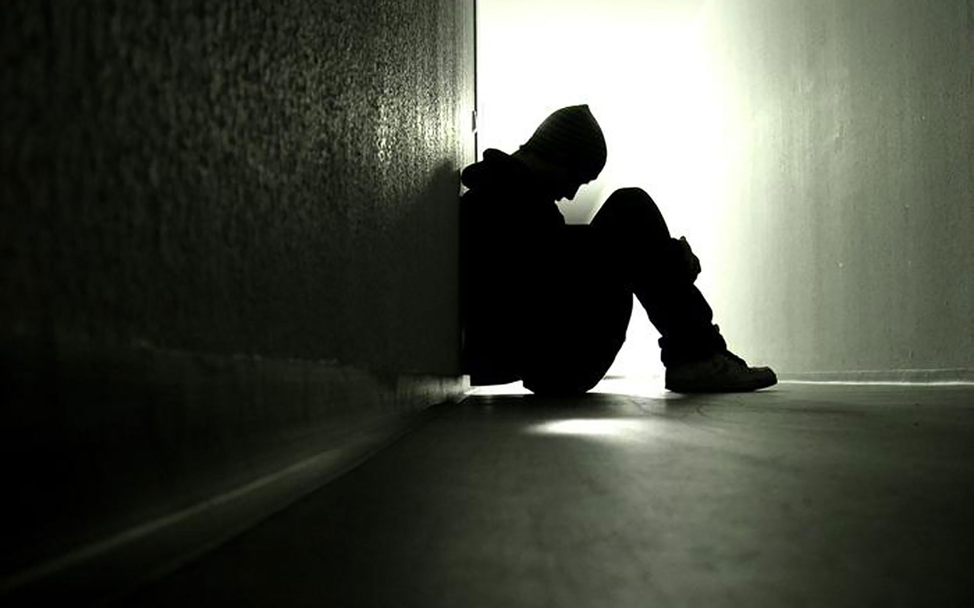 Heart Touching Sad Boy Wallpaper