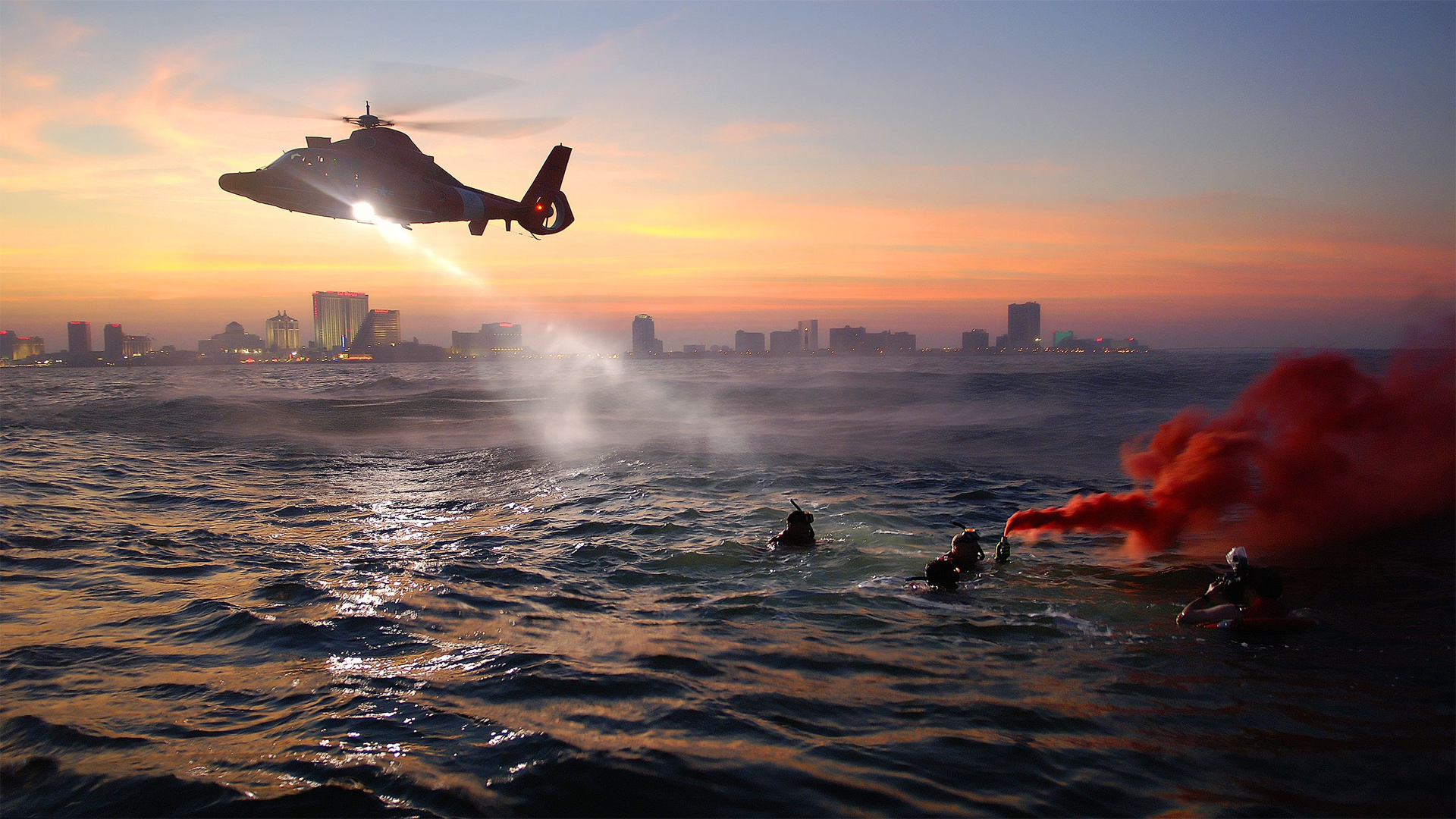 Uscg Rescue Swimmers Training Offshore From Atlantic City New