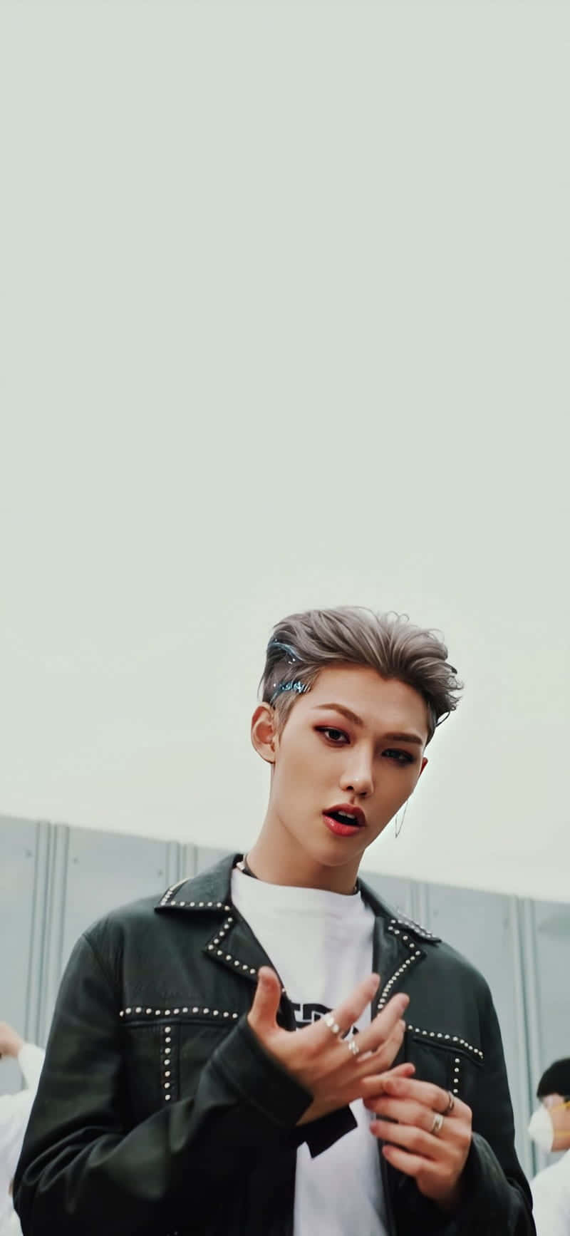 Felix Of Stray Kids Impressing With His Visuals Wallpaper