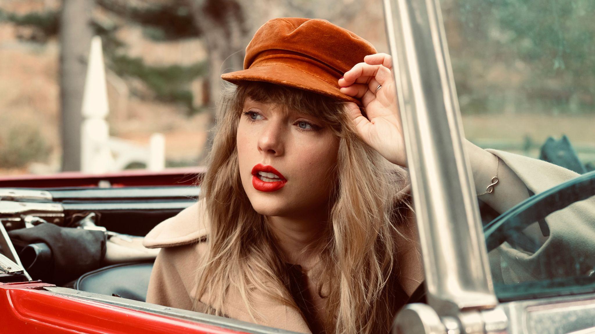 Taylor Swift Releases Re Recorded Version Of Album Red As