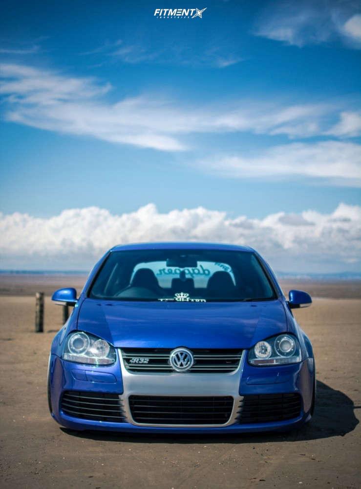 Volkswagen R32 Base With Rotiform Spf And Accelera