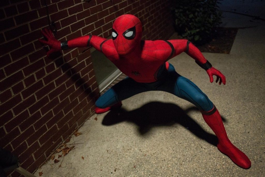 Spider Man Homeing Screenshot From Movie Wallpaper