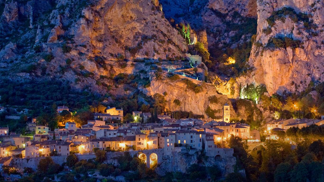 Bing Fotos Village Of Moustiers Sainte Marie Provence Alpes Cote D