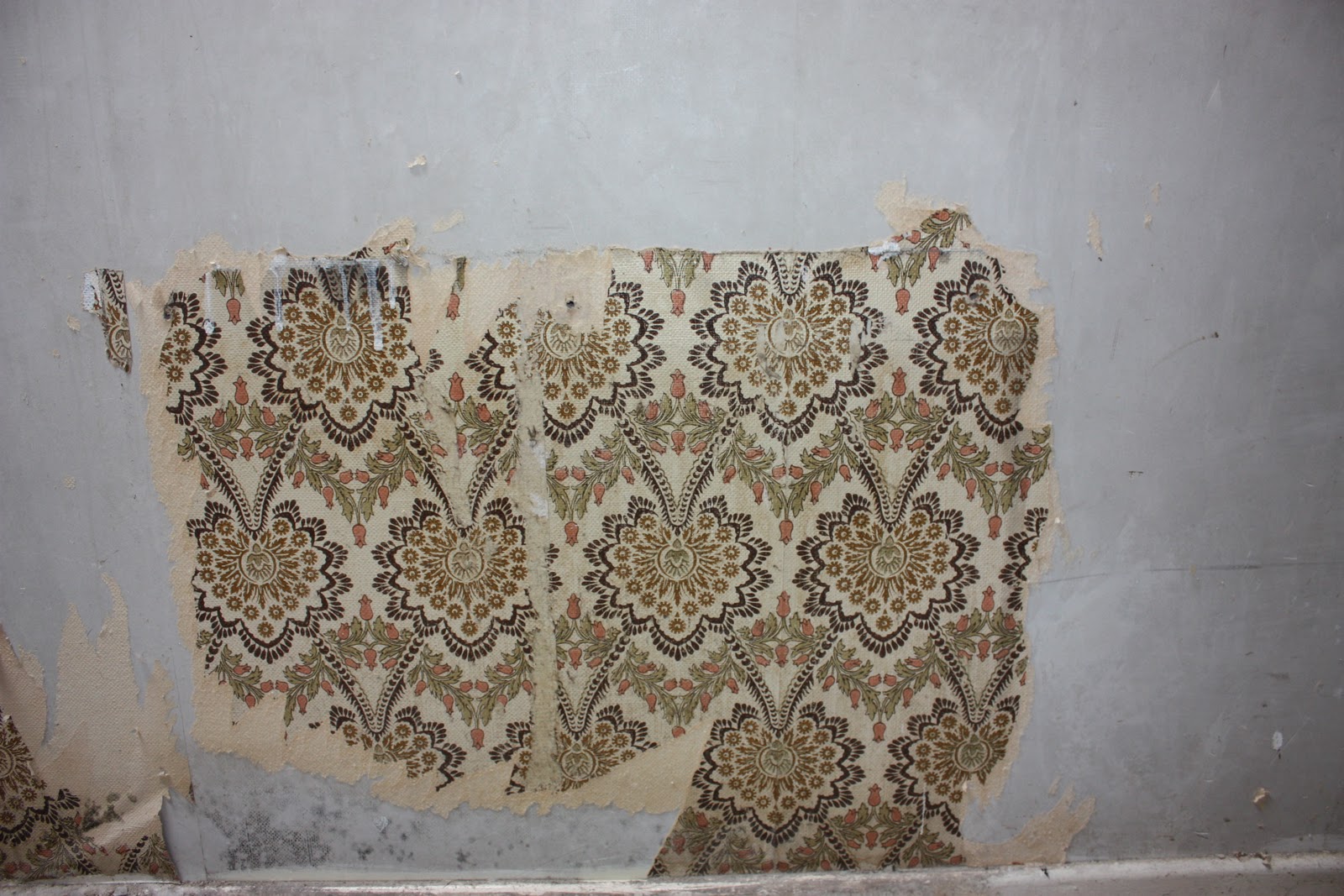 Free download peeling wallpaper photo room ugly decor wallpaper peeling