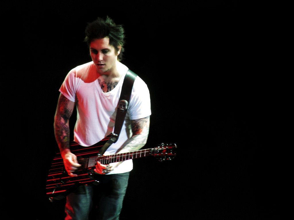 Synyster Gates 2015 Wallpapers 1024x768