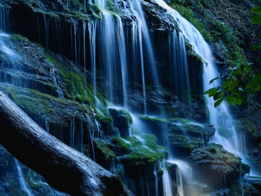 Screensaver Living Waterfall