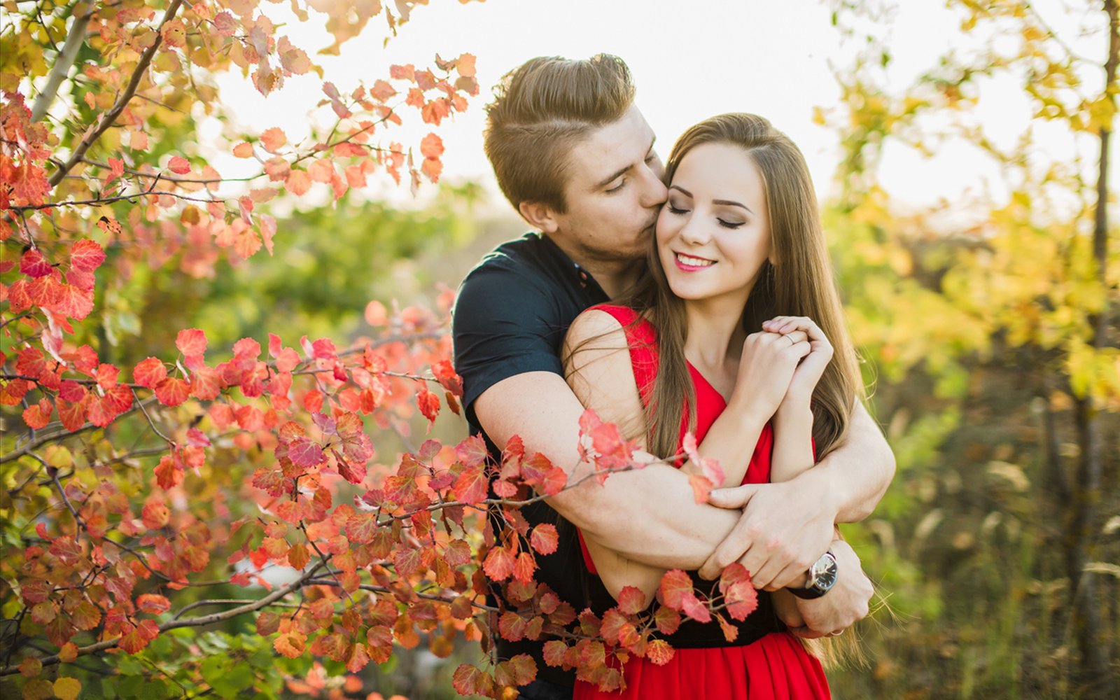 Loving Couple HD Wallpaper