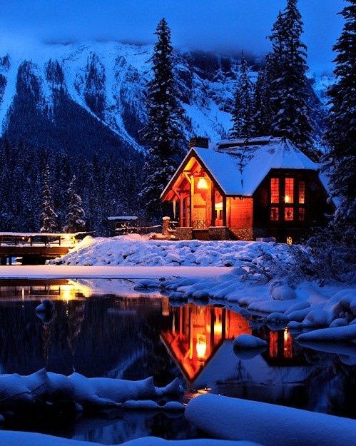 Beautiful Cabin In The Snow Winter Christmas