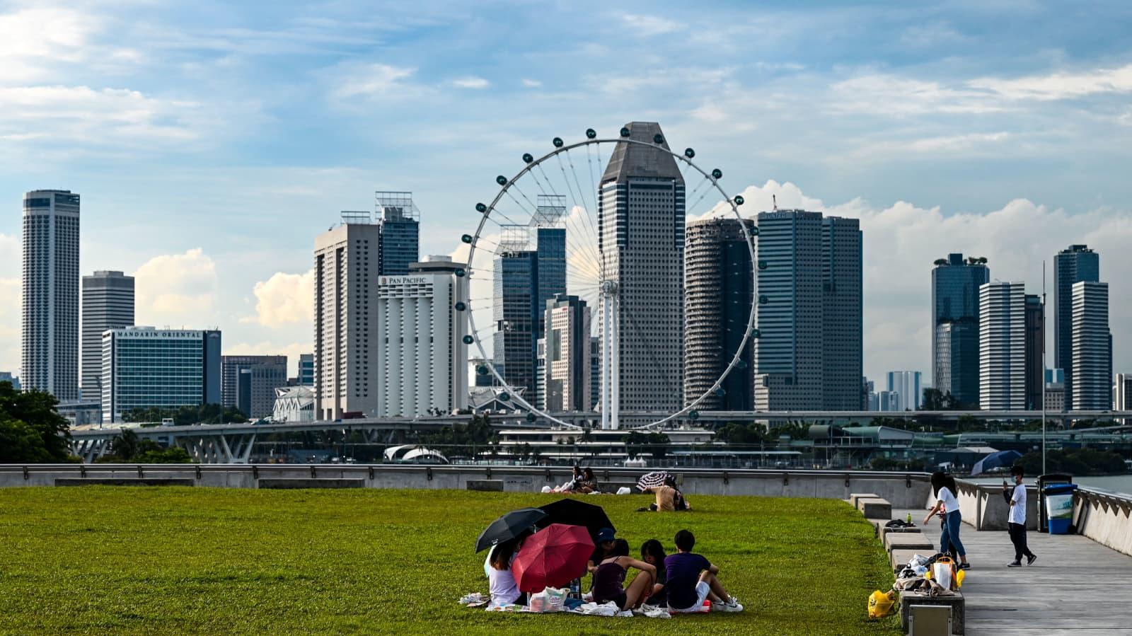 Singapore Projects Gdp Growth To Ease In Amid Global Slowdown