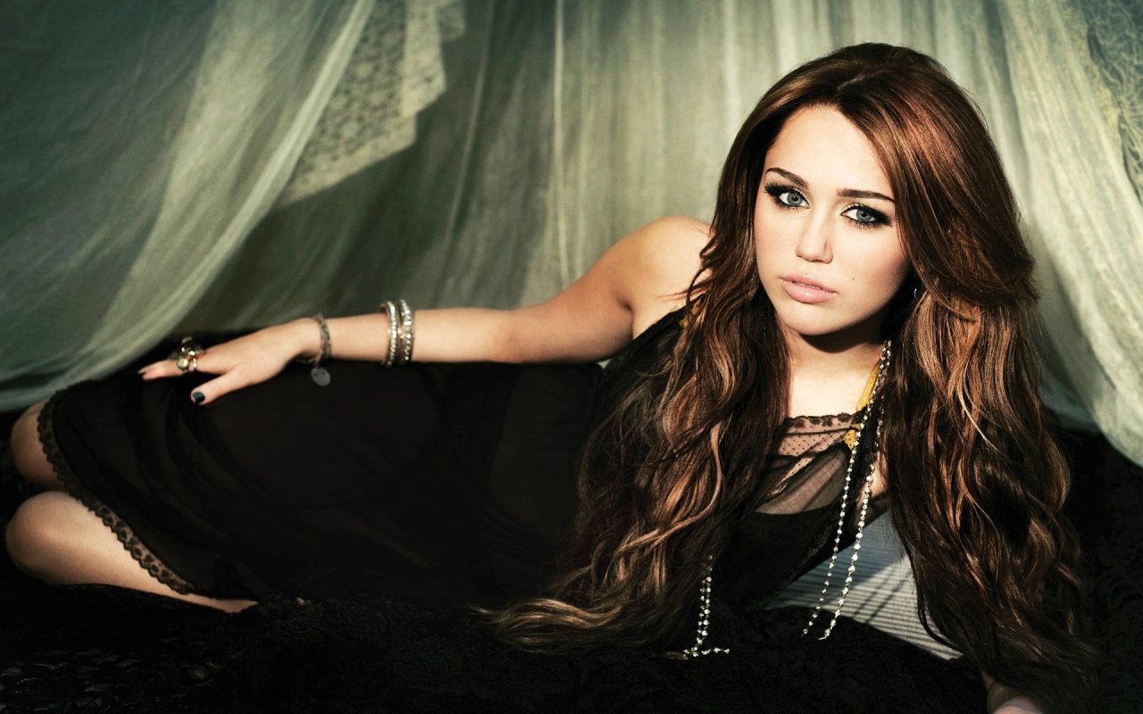Miley Wallpaper Cyrus