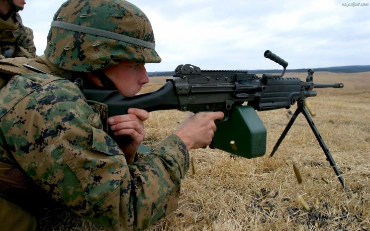 M249 SAW machine weapon gun military soldier g wallpaper 1920x1200