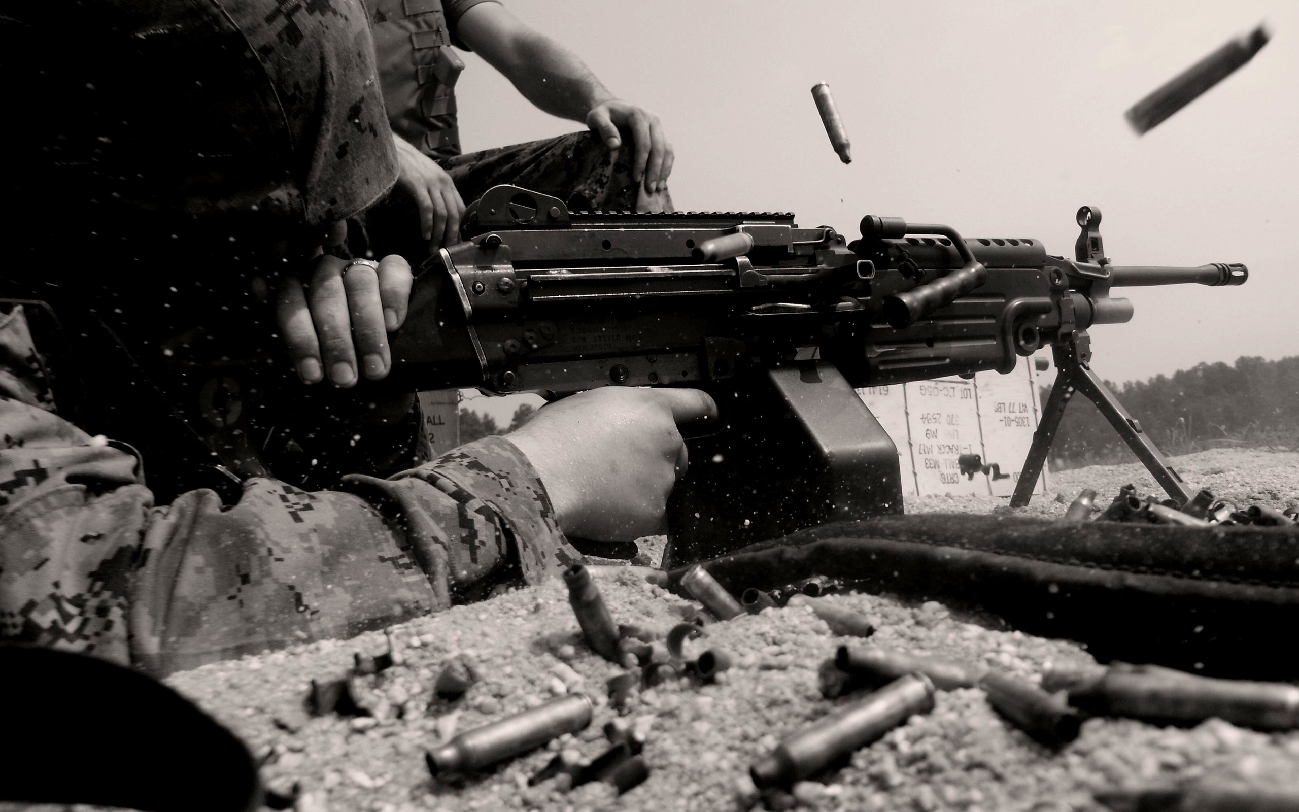 M249 SAW machine weapon gun military soldier ammo d wallpaper