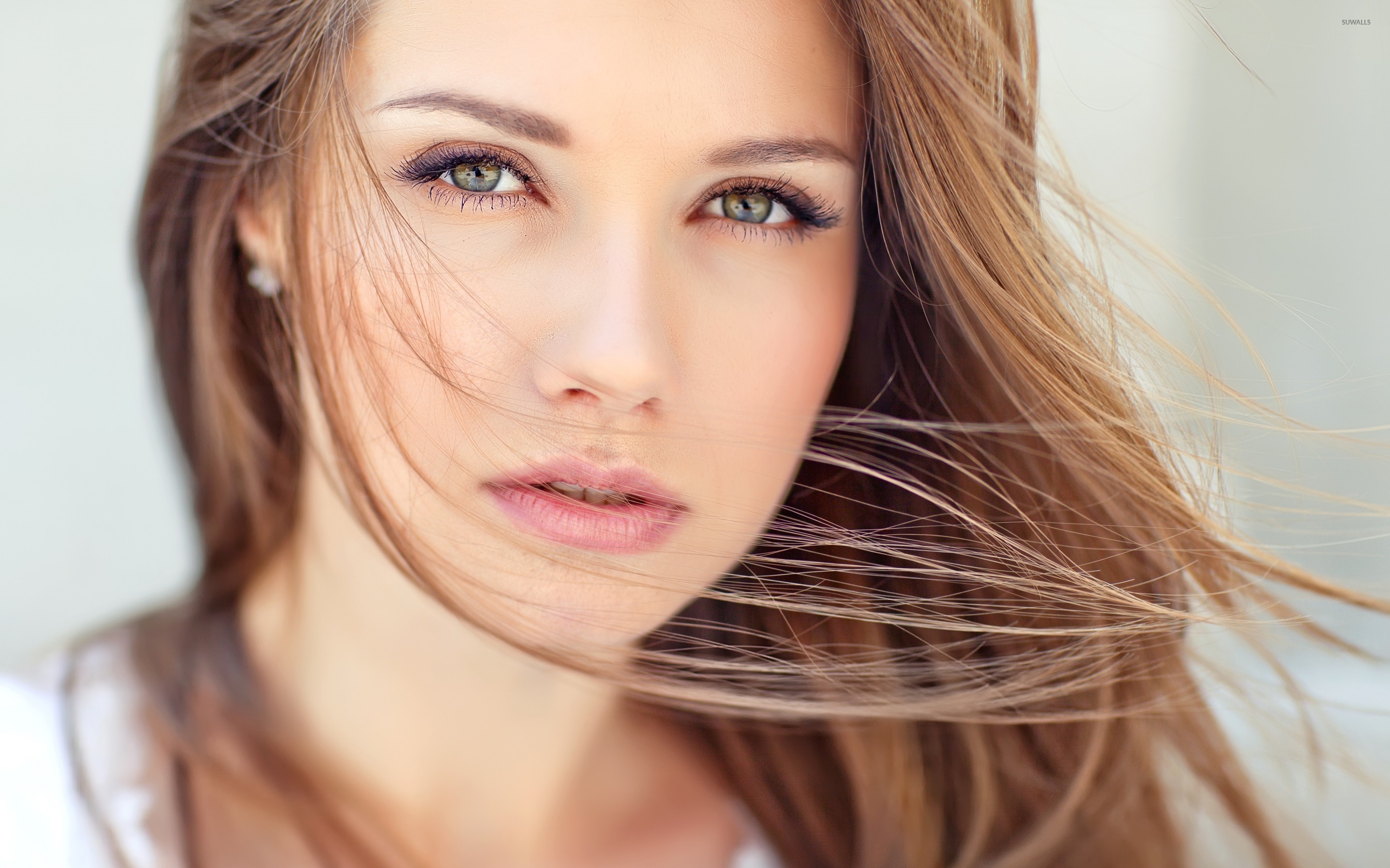 Beautiful Girl Wallpaper