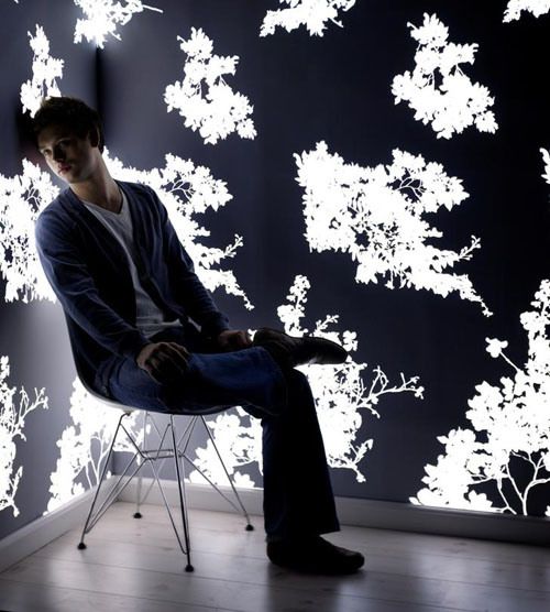 Light Emitting Wallpaper Okay So The Guy In This Photo Is Strangely