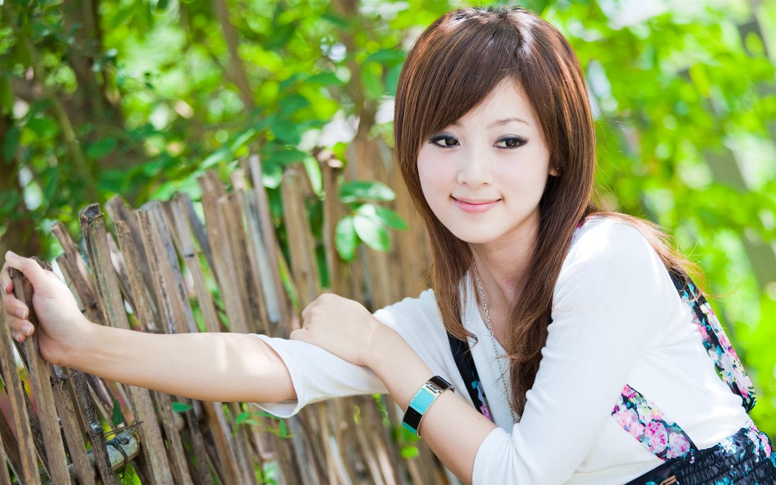 Beautiful Cute Asian Girls Desktop Wallpaper X
