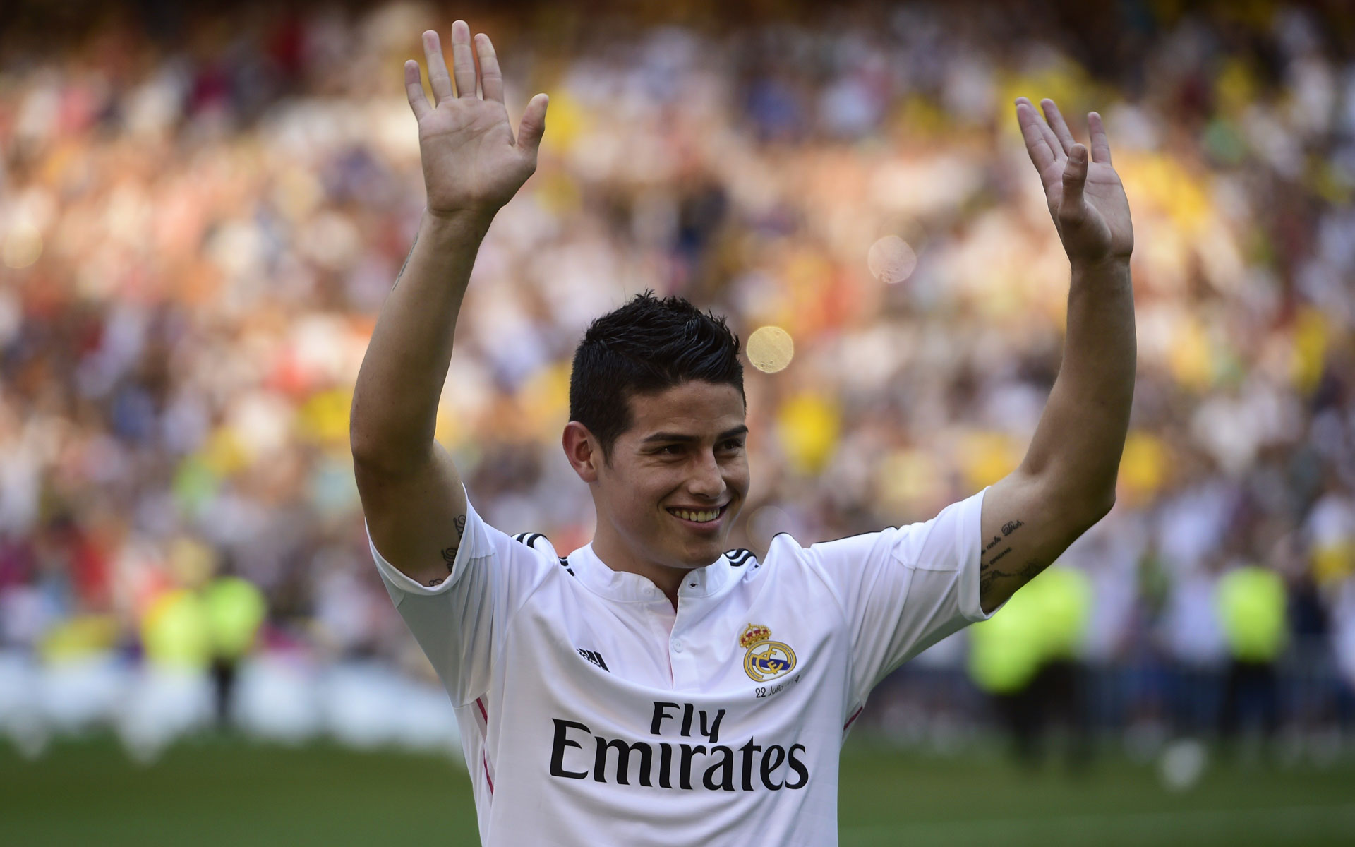 James Rodr Guez In Real Madrid Shirt Wallpaper