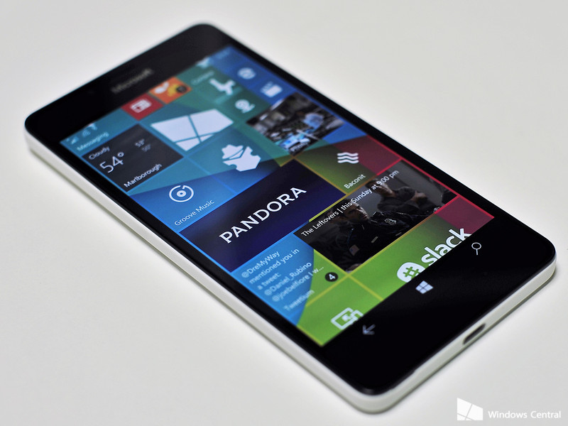 Microsoft S Lumia Xl And Smartphone Sales Begin In Spain