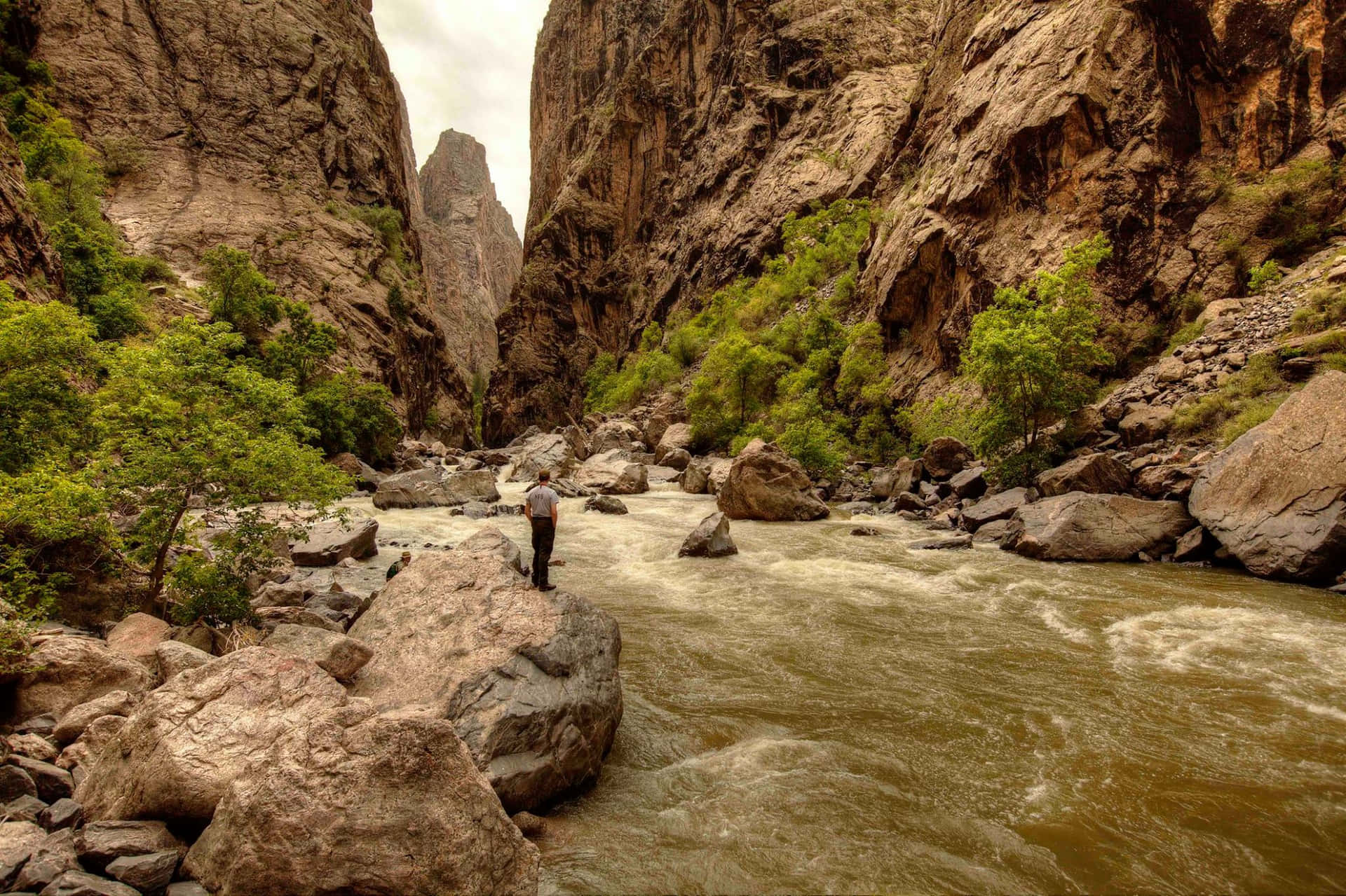 A Captivating Of The Rocky Walls Black Canyon Wallpaper