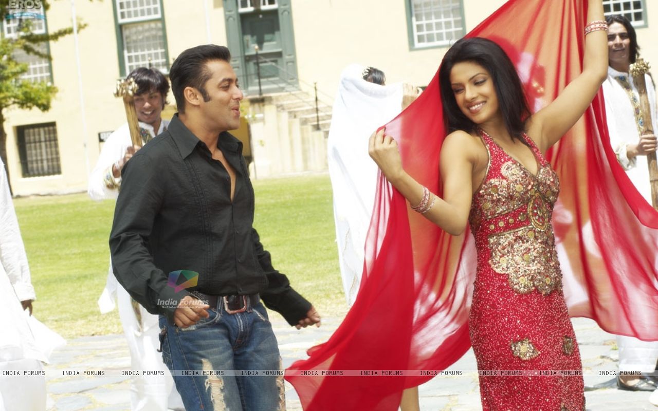 Salman Flirting With Priyanka Wallpaper Size