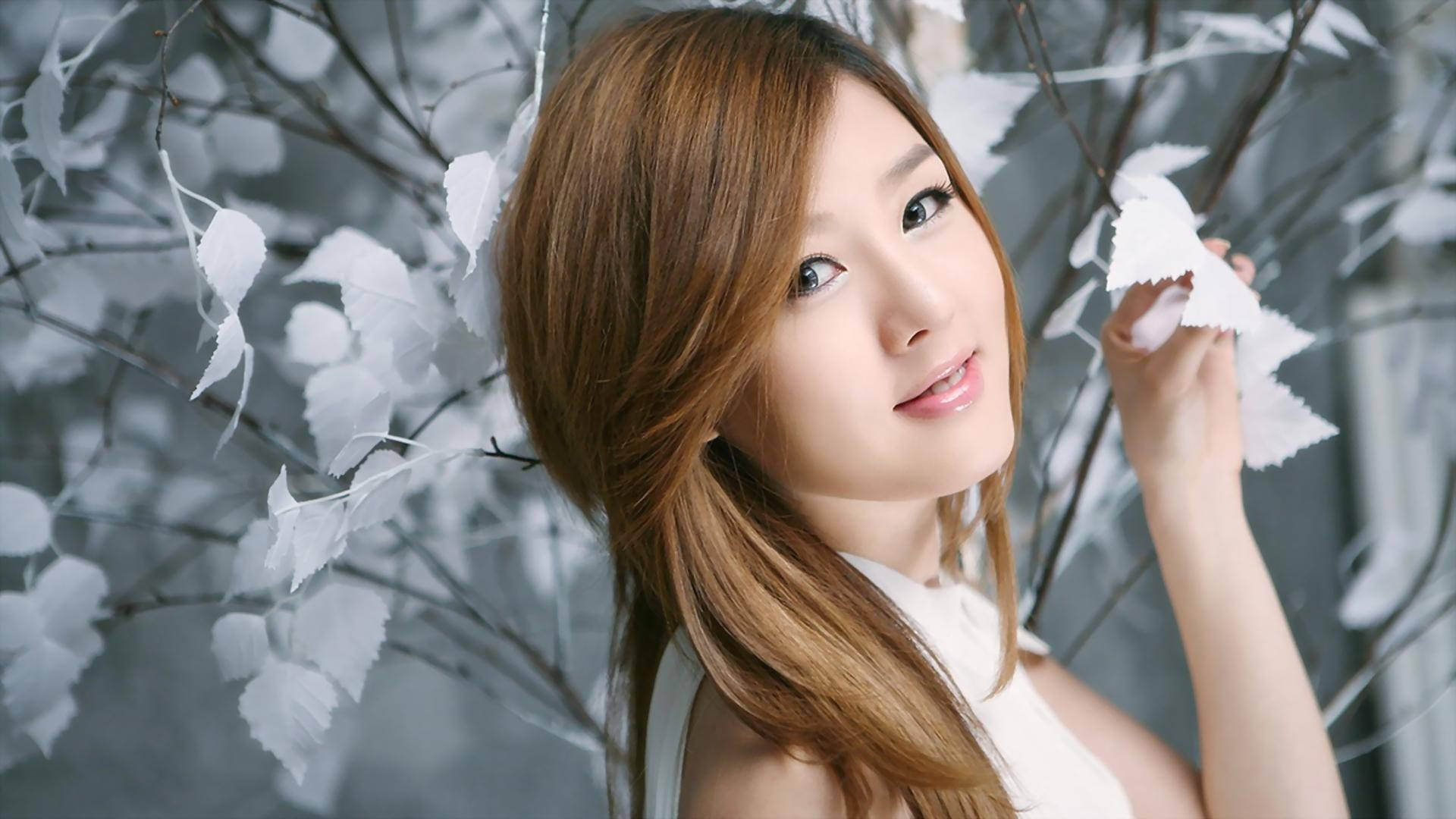 Asian Women Wallpaper