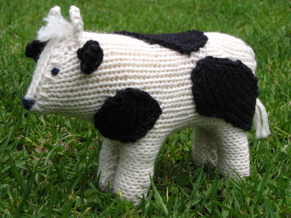 Cow Knitting Pattern By Linda Dawkins