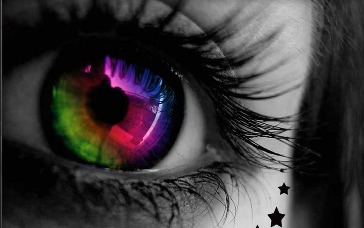 Beautiful Multicolour Eyes Wallpaper