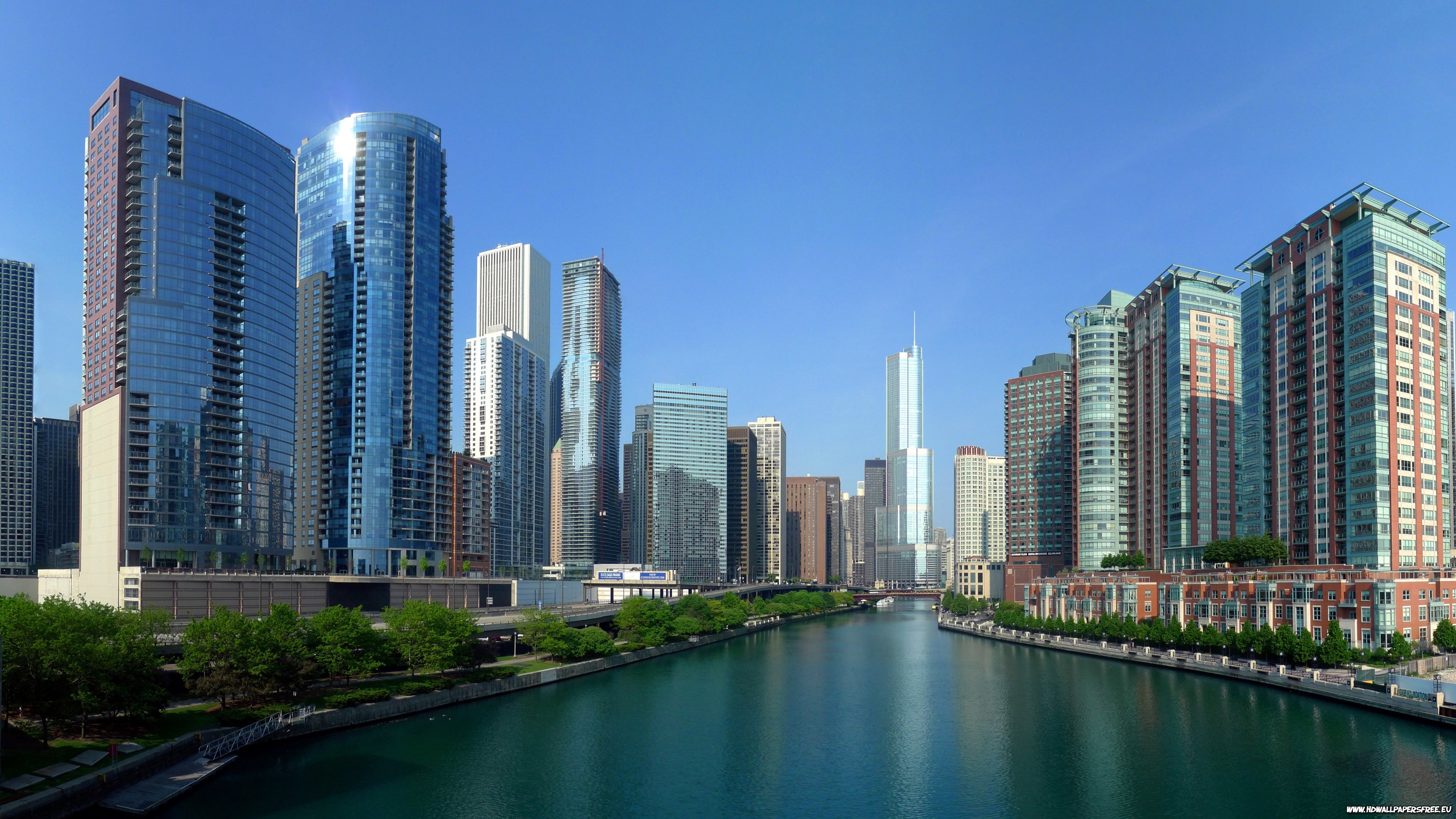 Chicago River Panorama Wallpaper in 3840x2160 Resolution 3840x2160