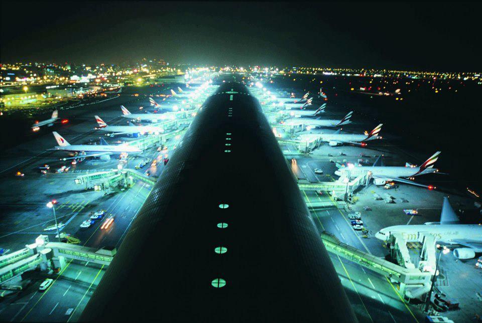Dubai InterNational Airport At Night HD Wallpapers Update