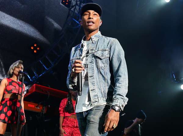 Mcgraw Underwood Win Big At Cmt Awards Pharrell Performs Ajc