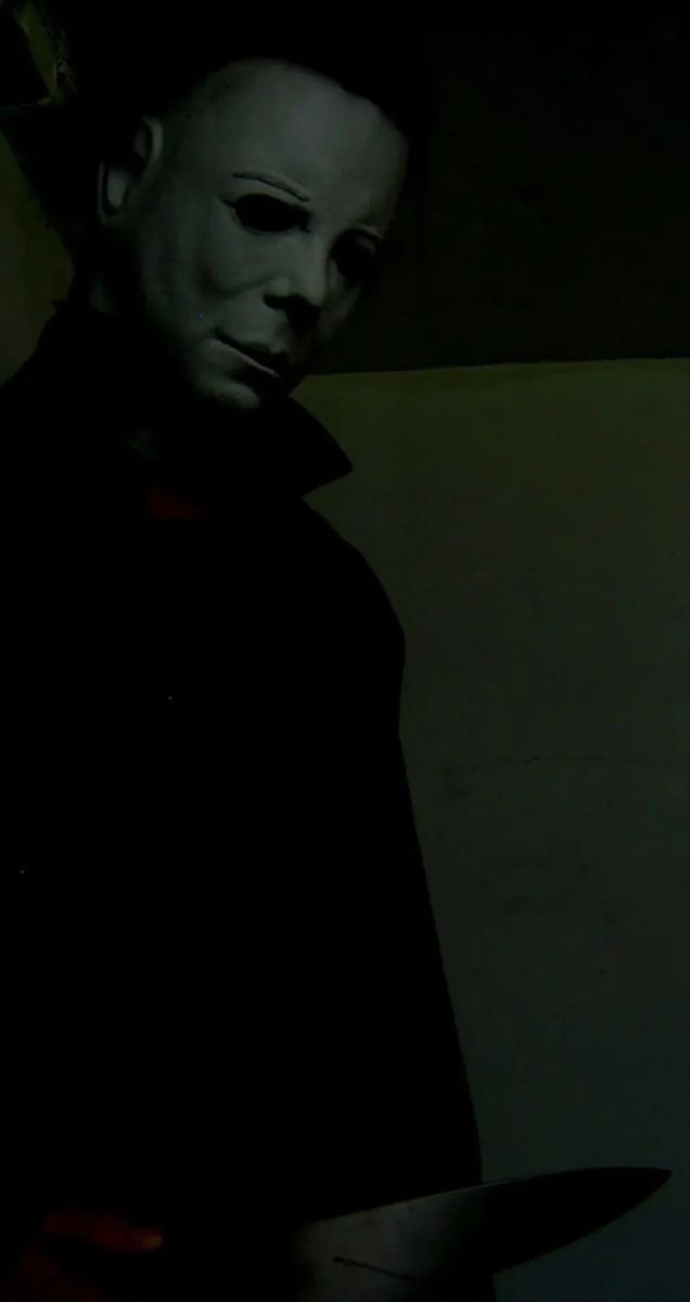 Fashion Michael Myers Daphne Aesthetic Wallpaper Quinn
