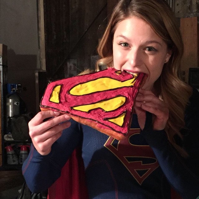 Tv Cap Supergirl Ordered To Series Izombie And Powers Renewed