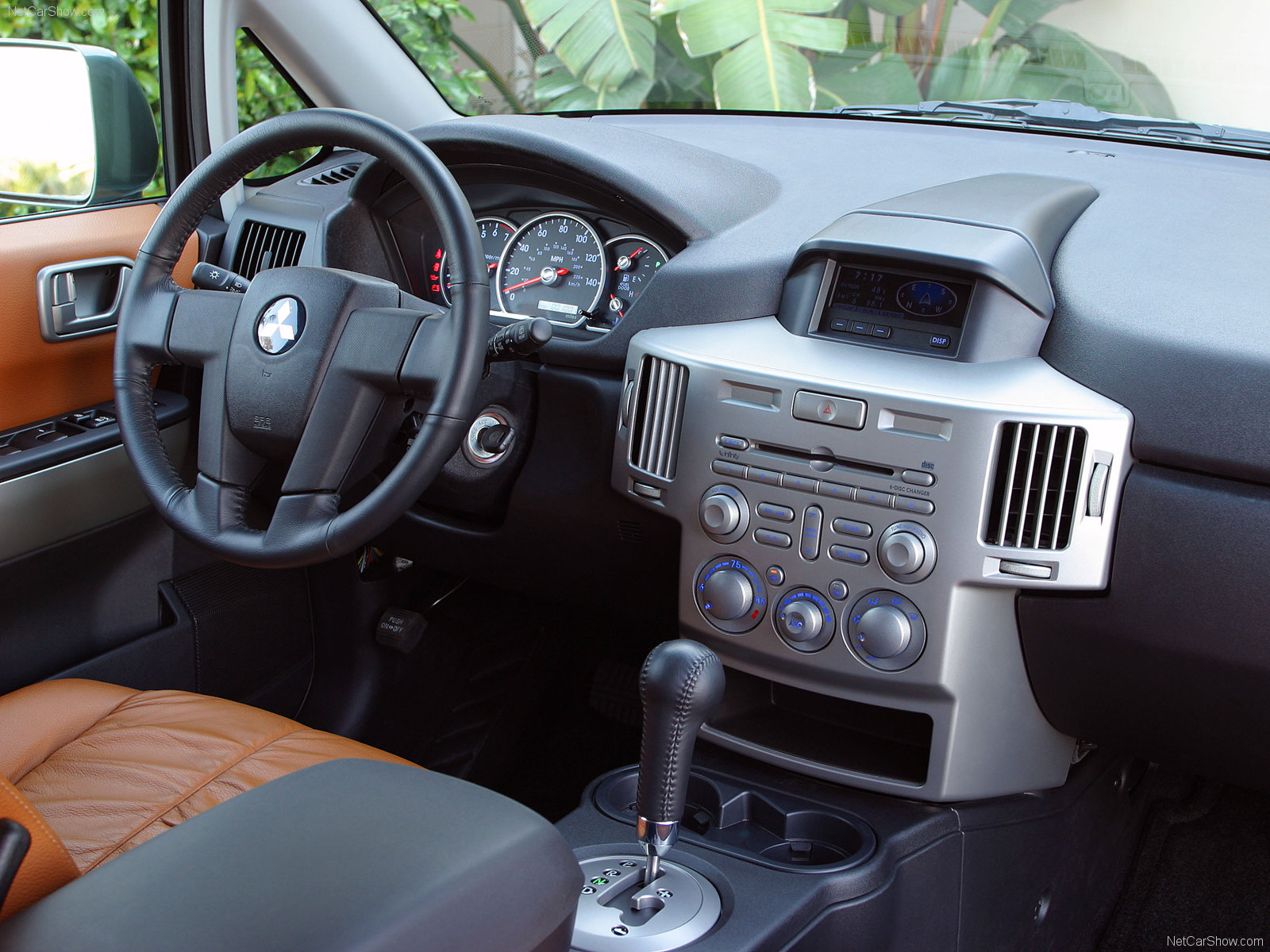 Mitsubishi Endeavor Interior Image