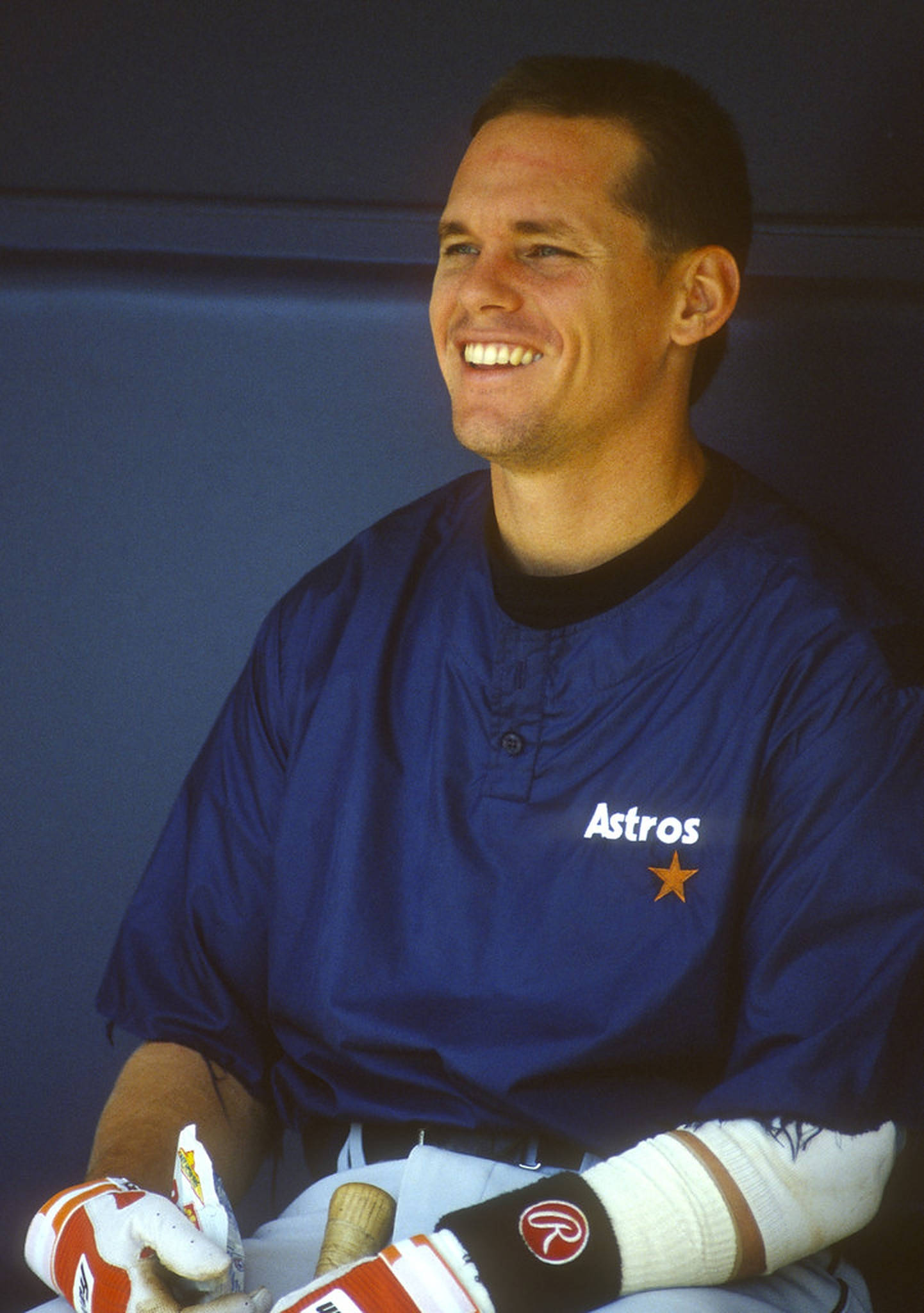 Craig Biggio Waving To Fans Wallpaper