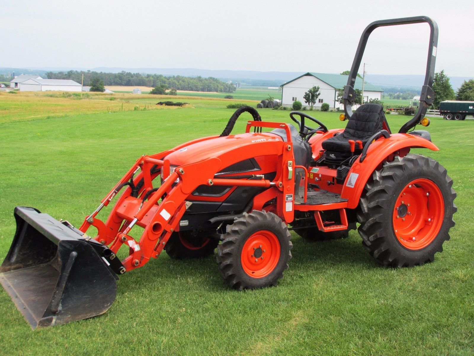 Kioti Ck35 Pact Tractor Gear Drive 35hp Hours Fully