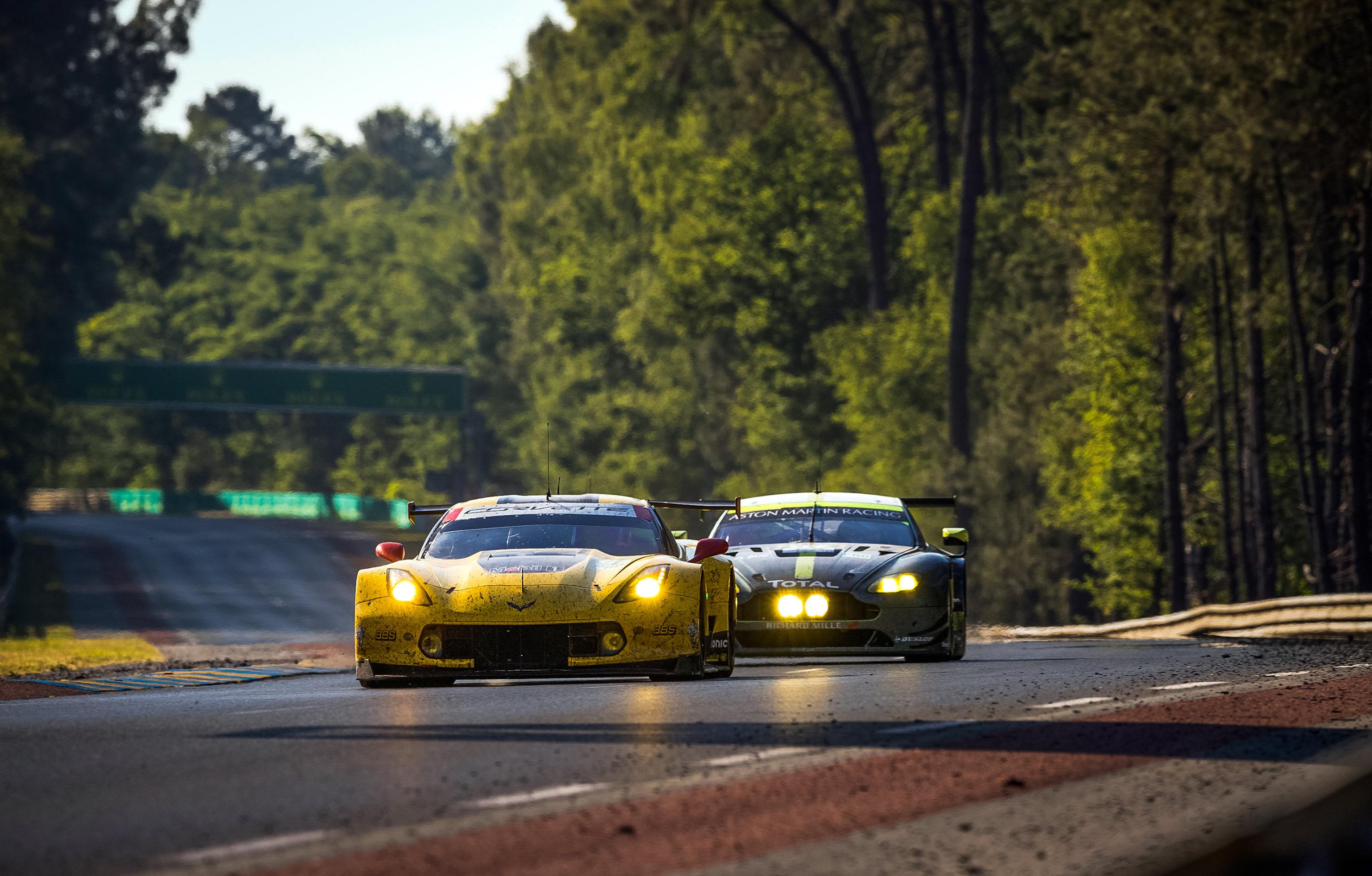 Beautiful C7 And Vantage Wallpaper Wec