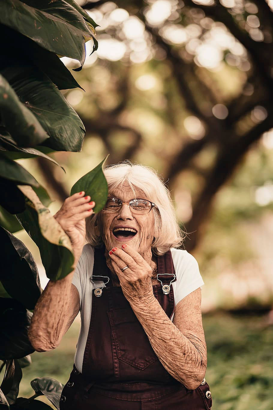 Older Woman Wallpaper