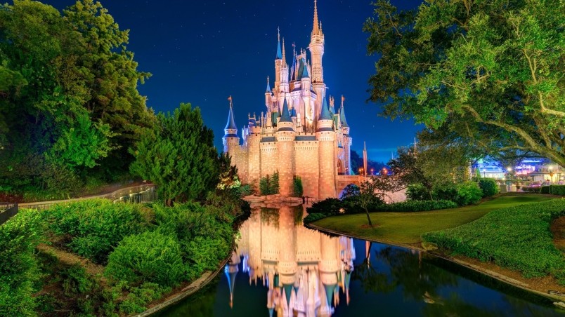 Disneyland Cinderella Castle HD Wallpaper   WallpaperFX