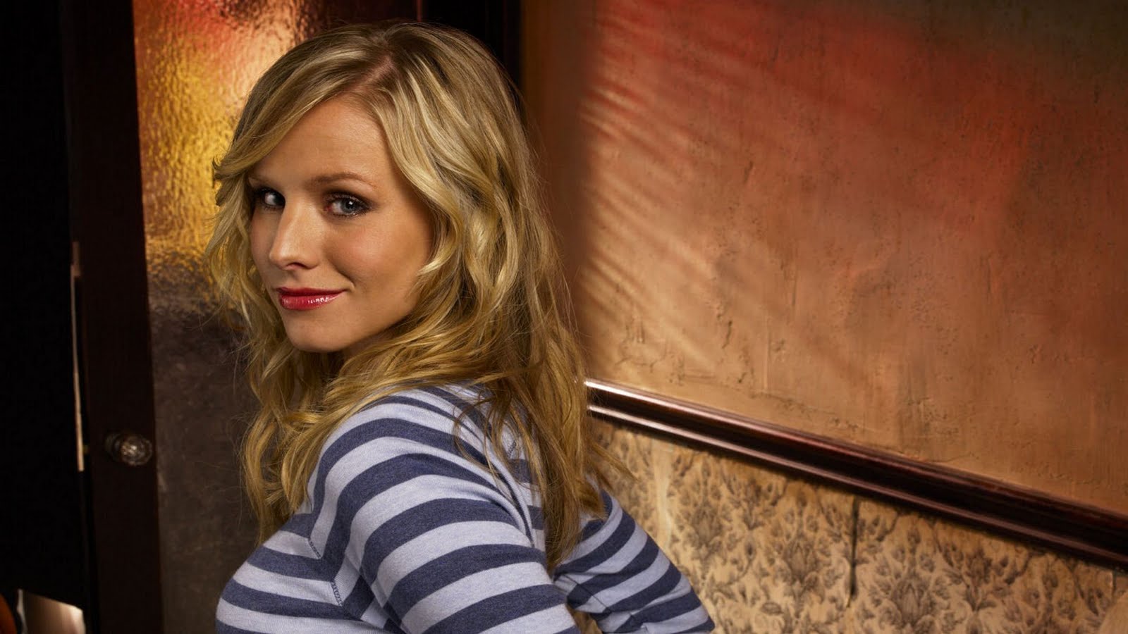Kristen Bell Wallpaper And Image Hollywood Actress